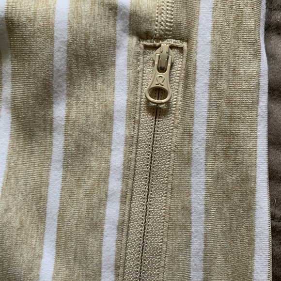 Like new Lululemon zipper layer jacket - Picture 2 of 8